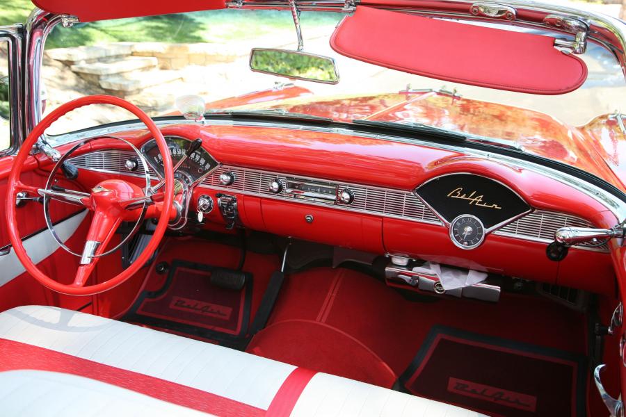 Торпедо Chevrolet Bel Air Convertible 1956 года  (фото 39 из 71)